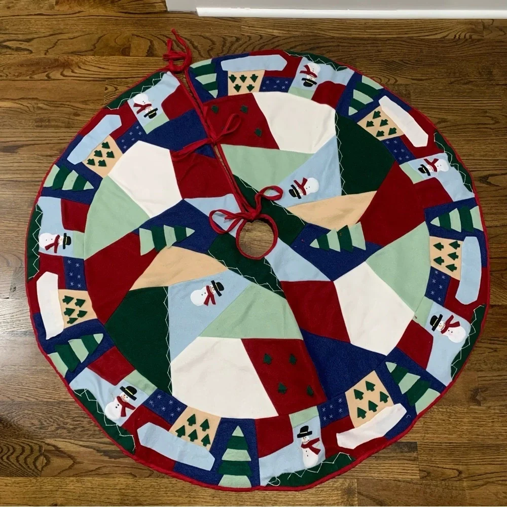 Felt Hand Embroidered Christmas Tree Skirt